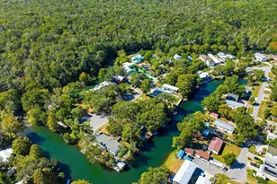 6715 W Richard Dr, Weeki Wachee, FL 34607 - Photo 40