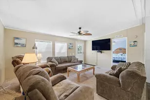 6715 W Richard Dr, Weeki Wachee, FL 34607 - Photo 6