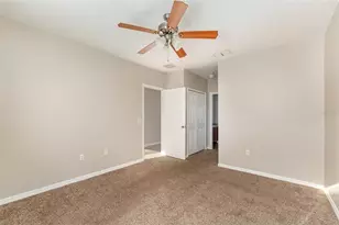 998 Cumberland Dr, Kissimmee, FL 34759 - Photo 8