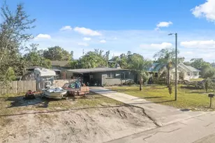 7002 Eisenhower St, Weeki Wachee, FL 34613 - Photo 26