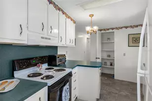 14751 Brookridge Blvd, Brooksville, FL 34613 - Photo 18