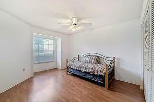 11403 Versailles Ln, Port Richey, FL 34668 - Photo 12