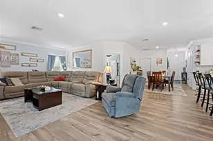 18062 Malibar Rd, Weeki Wachee, FL 34614 - Photo 10