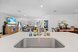 18062 Malibar Rd, Weeki Wachee, FL 34614 - Photo 22
