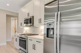 1352 Savoy Ln, Deland, FL 32724 - Photo 8