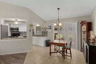 10464 Mayflower Rd, Spring Hill, FL 34608 - Photo 10