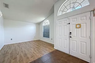 890 Crestridge Cir, Tarpon Springs, FL 34688 - Photo 6