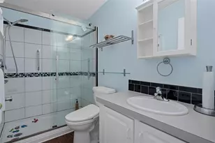 2005 Lake Linda Cir, Lutz, FL 33558 - Photo 40