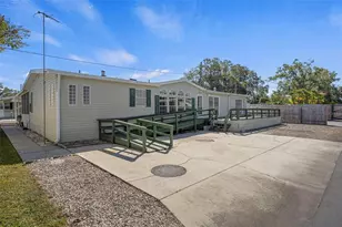 2005 Lake Linda Cir, Lutz, FL 33558 - Photo 48