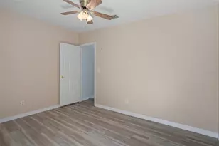 2005 Lake Linda Cir, Lutz, FL 33558 - Photo 36