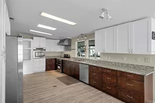 2005 Lake Linda Cir, Lutz, FL 33558 - Photo 22