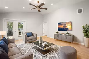 719 Riverside Dr, Tarpon Springs, FL 34689 - Photo 30