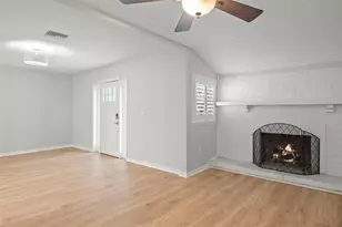 719 Riverside Dr, Tarpon Springs, FL 34689 - Photo 36