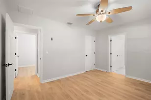 719 Riverside Dr, Tarpon Springs, FL 34689 - Photo 26