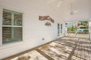 719 Riverside Dr, Tarpon Springs, FL 34689 - Photo 38