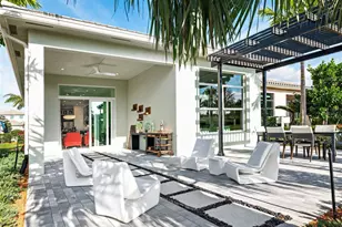 882 Liliana Dr, Deland, FL 32724 - Photo 2