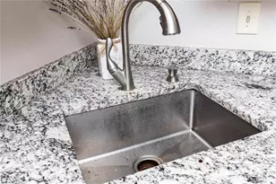 5727 Biscayne Ct, New Port Richey, FL 34652 - Photo 6