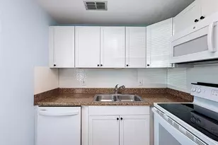 11841 Boynton Ln, New Port Richey, FL 34654 - Photo 14