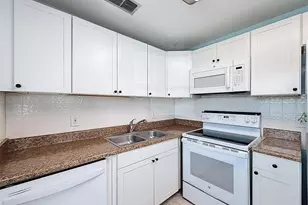 11841 Boynton Ln, New Port Richey, FL 34654 - Photo 12