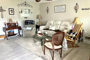 11909 Bayonet Ln, New Port Richey, FL 34654 - Photo 2