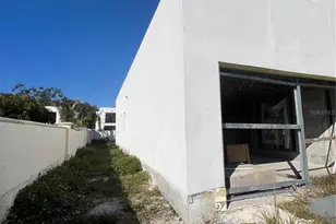 1731 Siesta Dr, Sarasota, FL 34239 - Photo 10