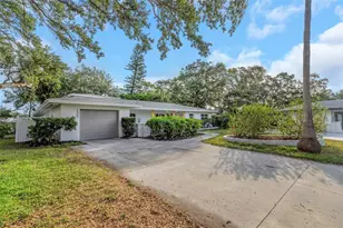 1905 Pine Tree Ln, Largo, FL 33770 - Photo 4