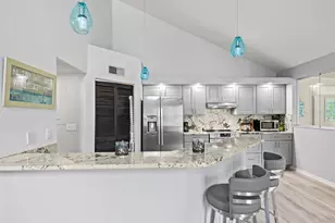 11723 Rolling Pine Ln, Port Richey, FL 34668 - Photo 6