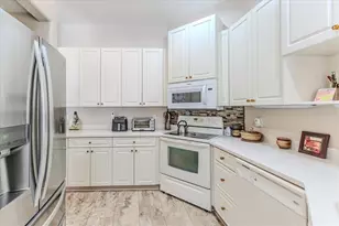 9406 Burnam Dr, Weeki Wachee, FL 34613 - Photo 16