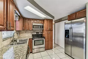 3221 Primrose Dr, Holiday, FL 34691 - Photo 10