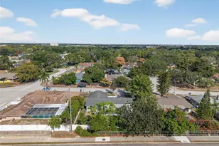 302 Leafwood Rd, Tarpon Springs, FL 34689 - Photo 52