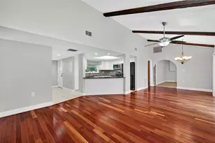 302 Leafwood Rd, Tarpon Springs, FL 34689 - Photo 14