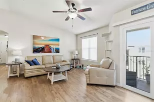 5064 Royal Palms Wy, New Port Richey, FL 34652 - Photo 8