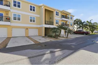 5064 Royal Palms Way #301, New Port Richey, FL 34652 - Photo 2