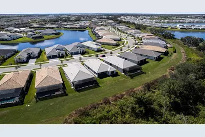 18470 Rockport Place, Lakewood Ranch, FL 34211 - Photo 12