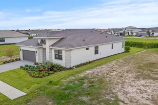 18119 Cresswind Ter, Lakewood Ranch, FL 34211 - Photo 8