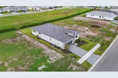 18119 Cresswind Terrace, Lakewood Ranch, FL 34211 - Photo 16