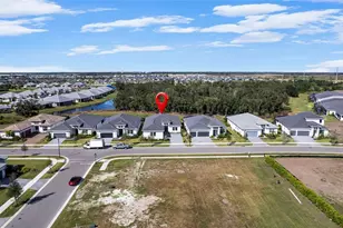 4984 Fairhope Cir, Lakewood Ranch, FL 34211 - Photo 10