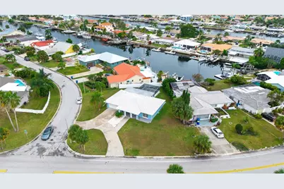 3836 Topsail Trail, New Port Richey, FL 34652 - Photo 32