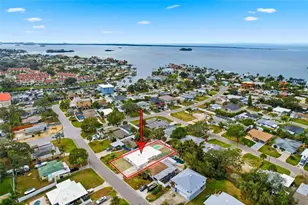 2452 Baywood Dr E, Dunedin, FL 34698 - Photo 98