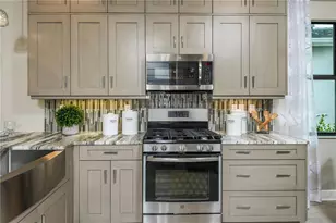 18352 Rockport Pl, Lakewood Ranch, FL 34211 - Photo 8