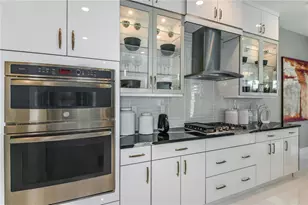 17522 Cresswind Ter, Lakewood Ranch, FL 34211 - Photo 12