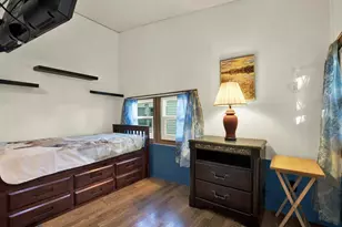 9375 Grizzly Bear Ln, Weeki Wachee, FL 34613 - Photo 10