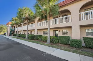 1750 Belleair Forest Dr, Belleair, FL 33756 - Photo 2