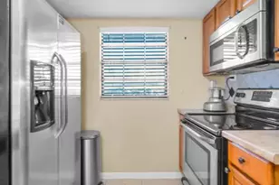 1750 Belleair Forest Dr, Belleair, FL 33756 - Photo 16