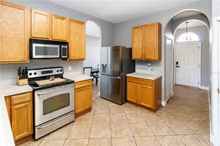 27211 Liriope Ct, Wesley Chapel, FL 33544 - Photo 8