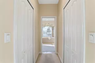 11201 Valley Stream Ct, Spring Hill, FL 34609 - Photo 12