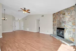 10230 Maverick St, New Port Richey, FL 34654 - Photo 6