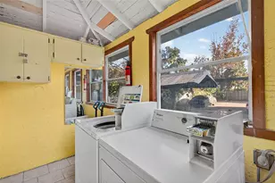 312 E Orange St, Tarpon Springs, FL 34689 - Photo 58