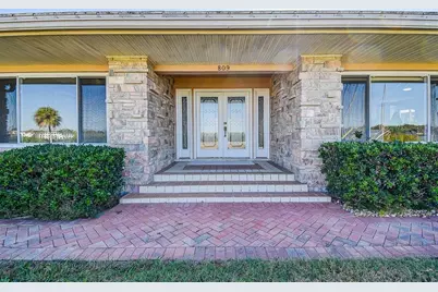 809 Whitcomb Boulevard, Tarpon Springs, FL 34689 - Photo 4