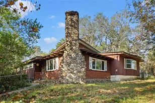 4877 Merlin Cir, Dade City, FL 33523 - Photo 2